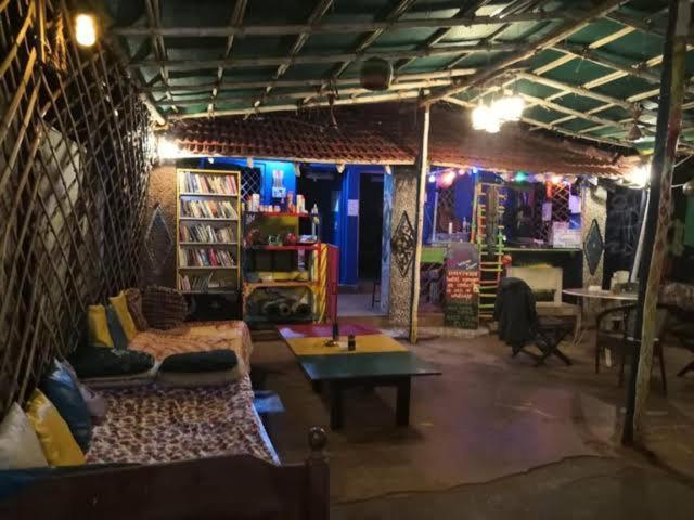 Hippie Hostel Or Goamazing Hostel Anjuna Exterior foto