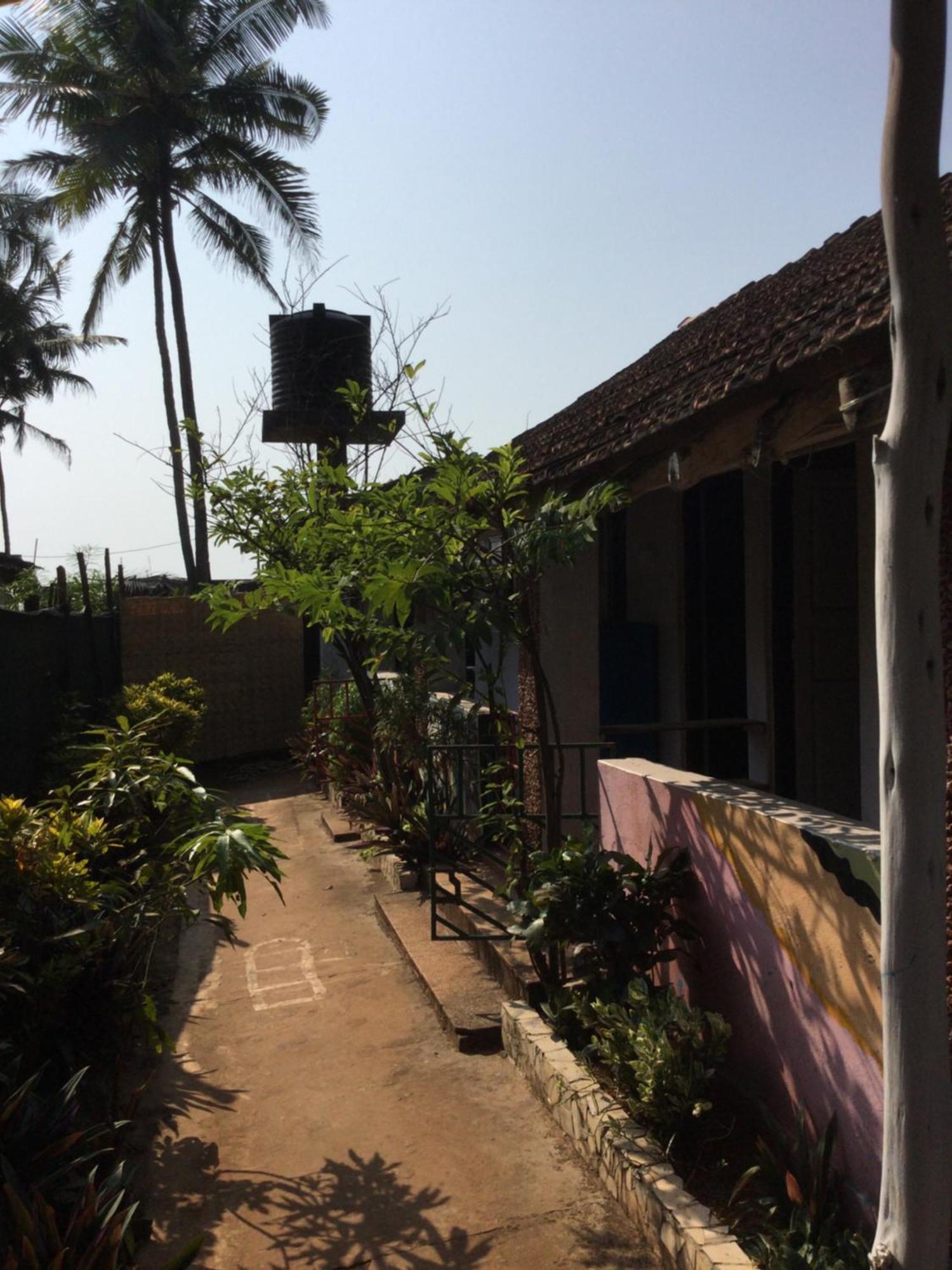 Hippie Hostel Or Goamazing Hostel Anjuna Exterior foto